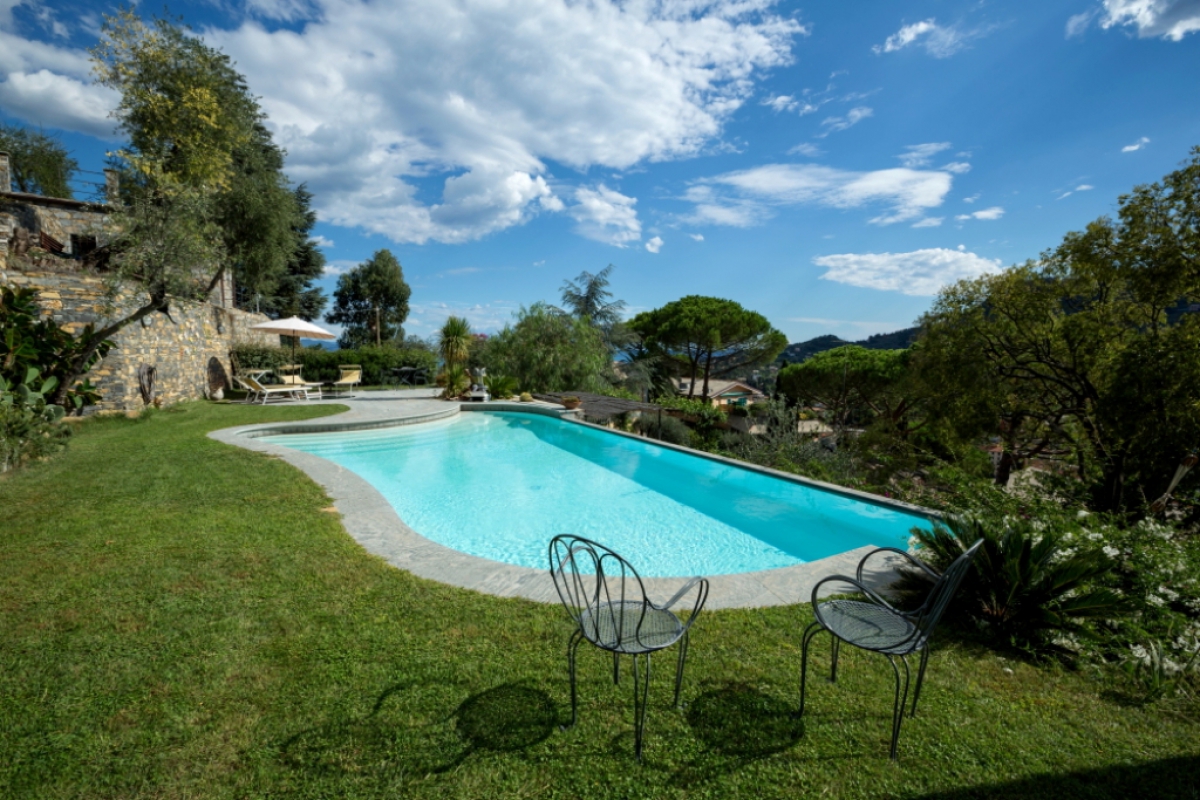 piscina-forma-libera-verona_1200x800